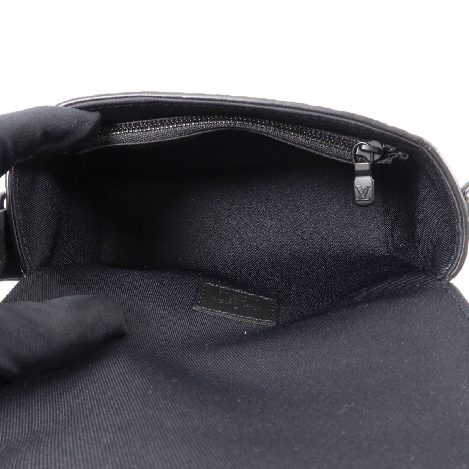 LOUIS VUITTON Monogram Taurillon Steamer Wearable Wallet扣肩背袋
