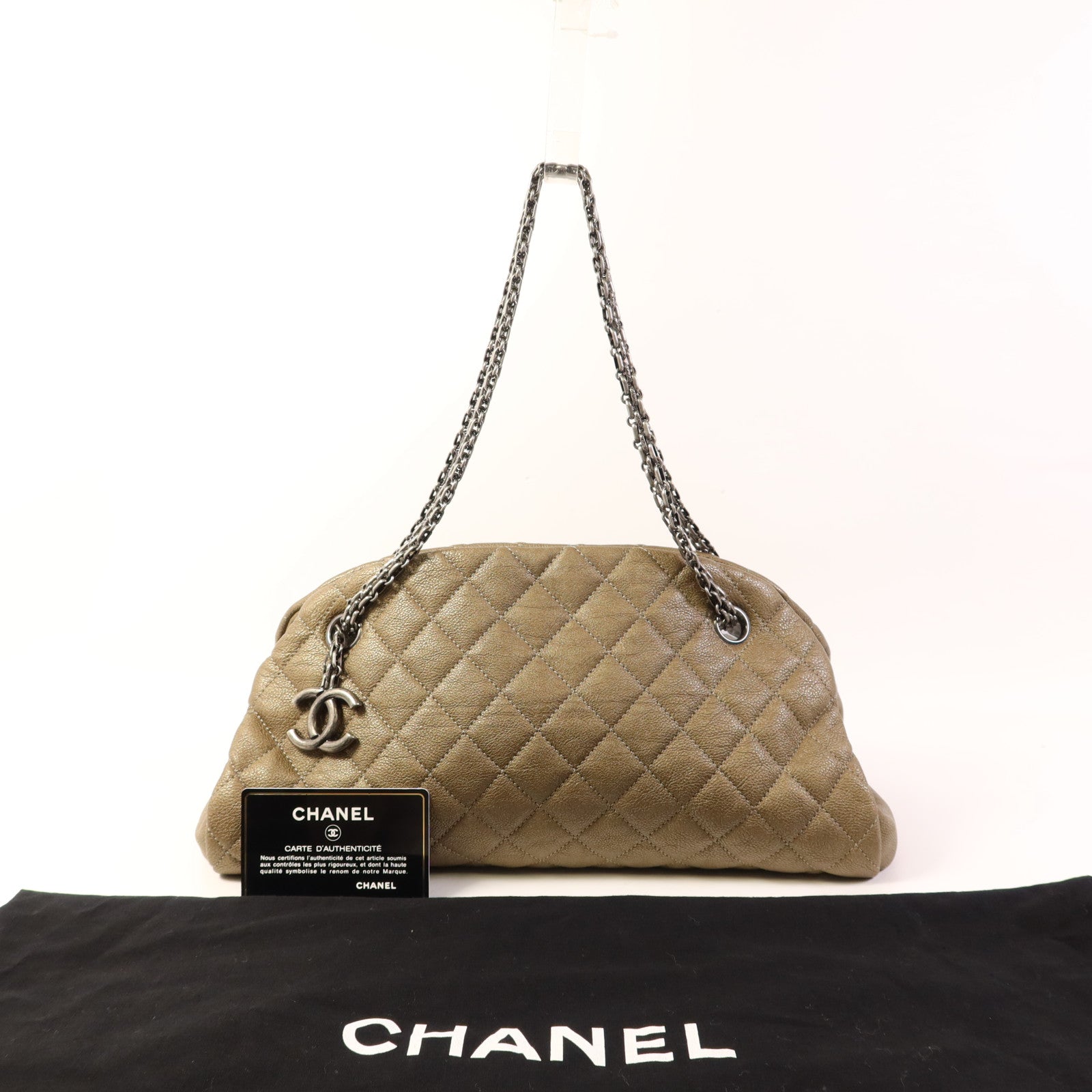 CHANEL 牛皮皮革Mademoiselle Bowling Bag鏈帶肩背袋
