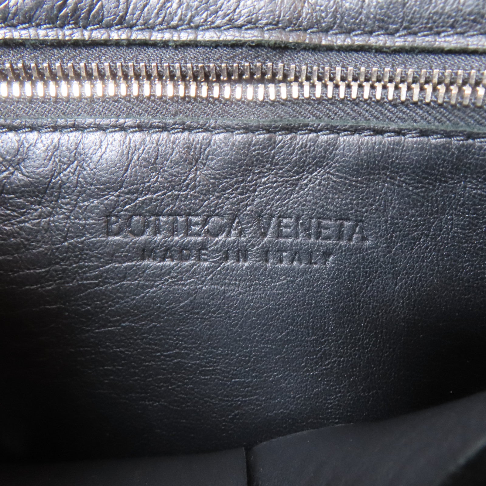 BOTTEGA VENETA 織紋牛皮皮革Shoulder Bag銀扣肩背袋黑色