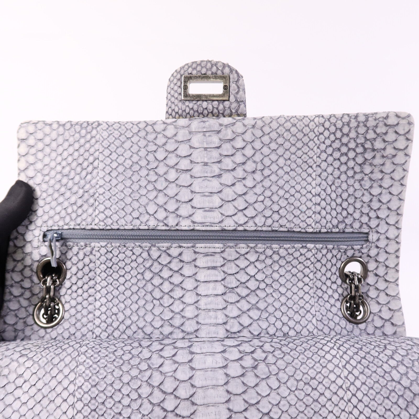 CHANEL 蛇皮皮革2.55銀扣鏈帶肩背袋