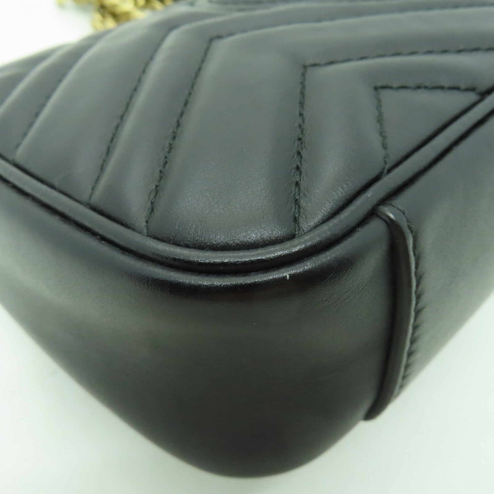 GUCCI 【激減優惠】牛皮皮革GG Marmont金扣鏈帶肩背袋黑色