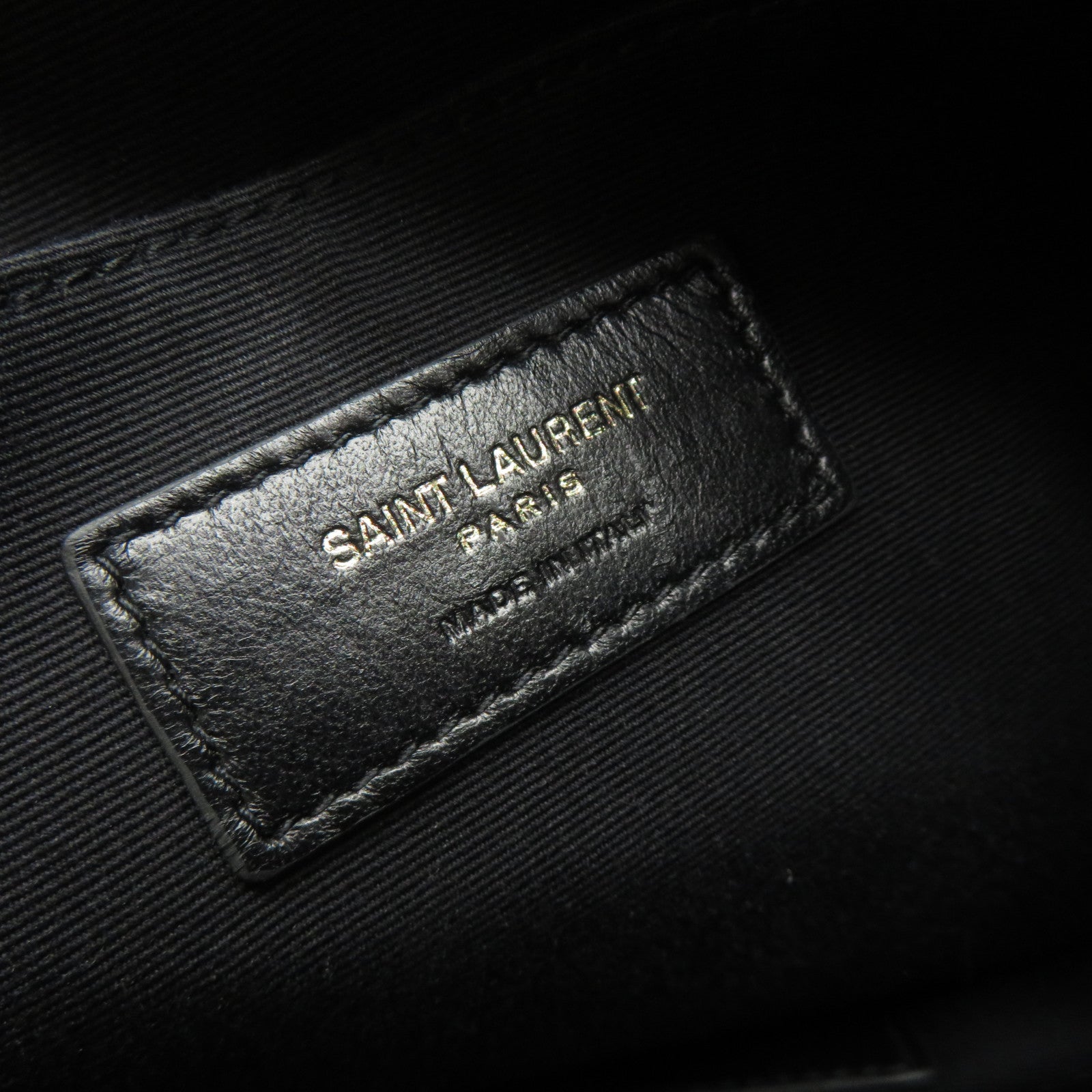 SAINT LAURENT 皮革Clutch Bag黑扣手拿包黑色