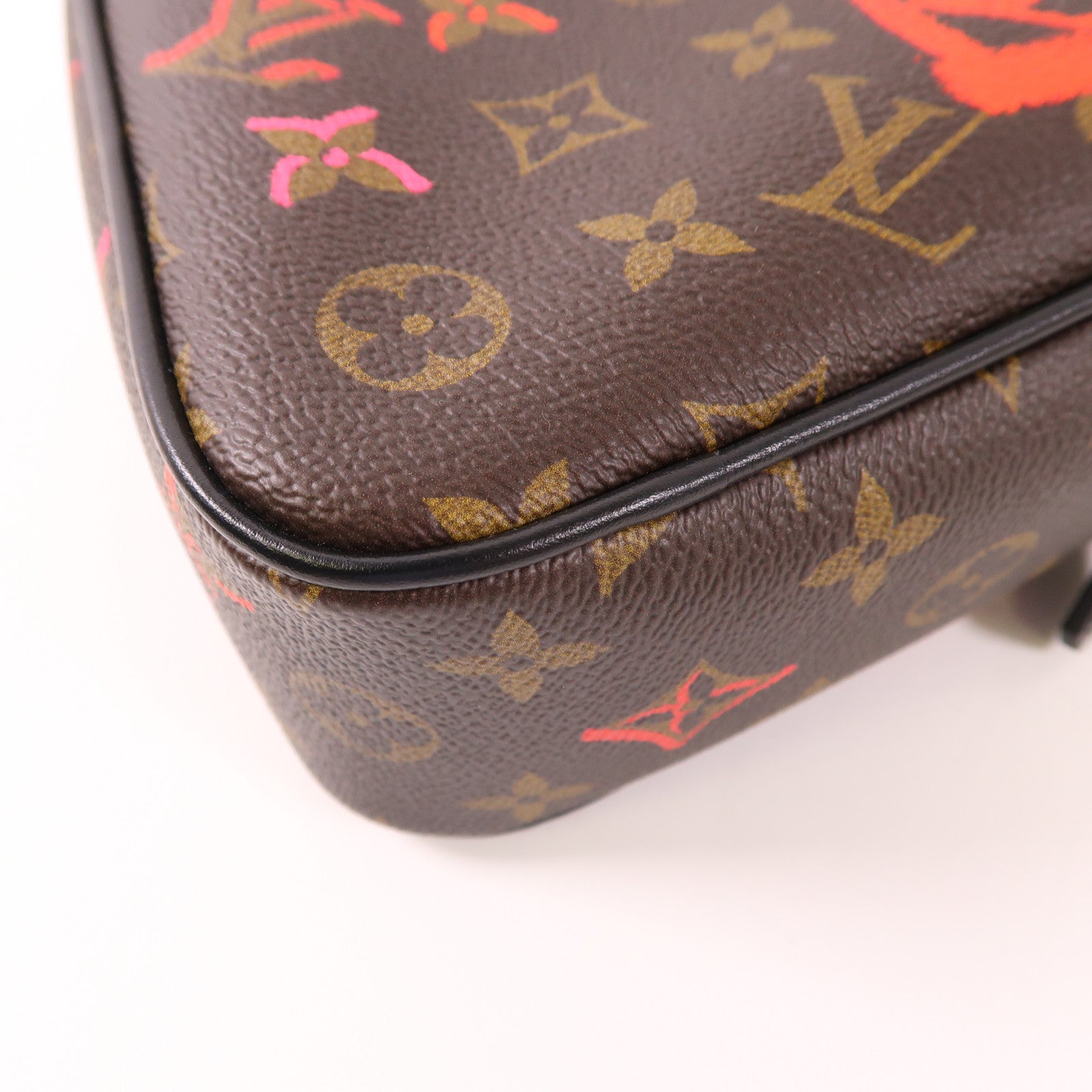 LOUIS VUITTON LV GHW Sac Coeur Fall In Love Shoulder Bag M45890 Monogram Brown