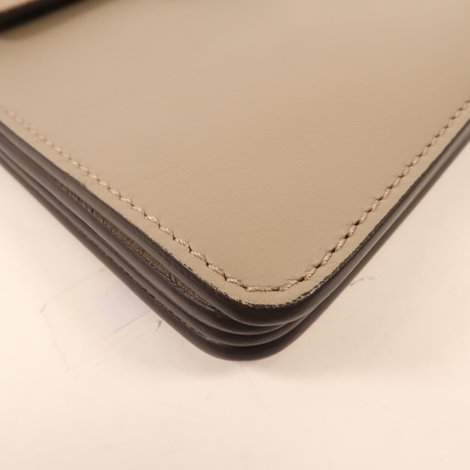 Chloe 牛皮皮革Faye Bag金扣肩背袋