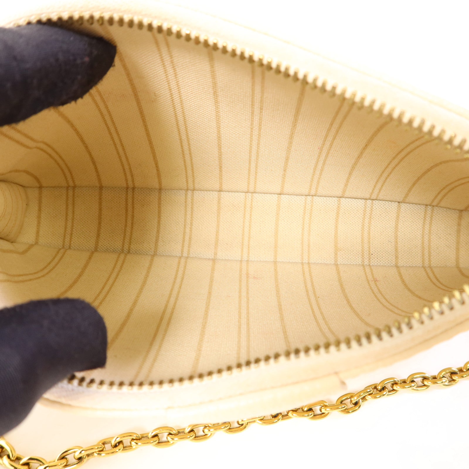 LOUIS VUITTON Monogram Empreinte Easy Pouch On Strap金扣手挽肩背兩用袋