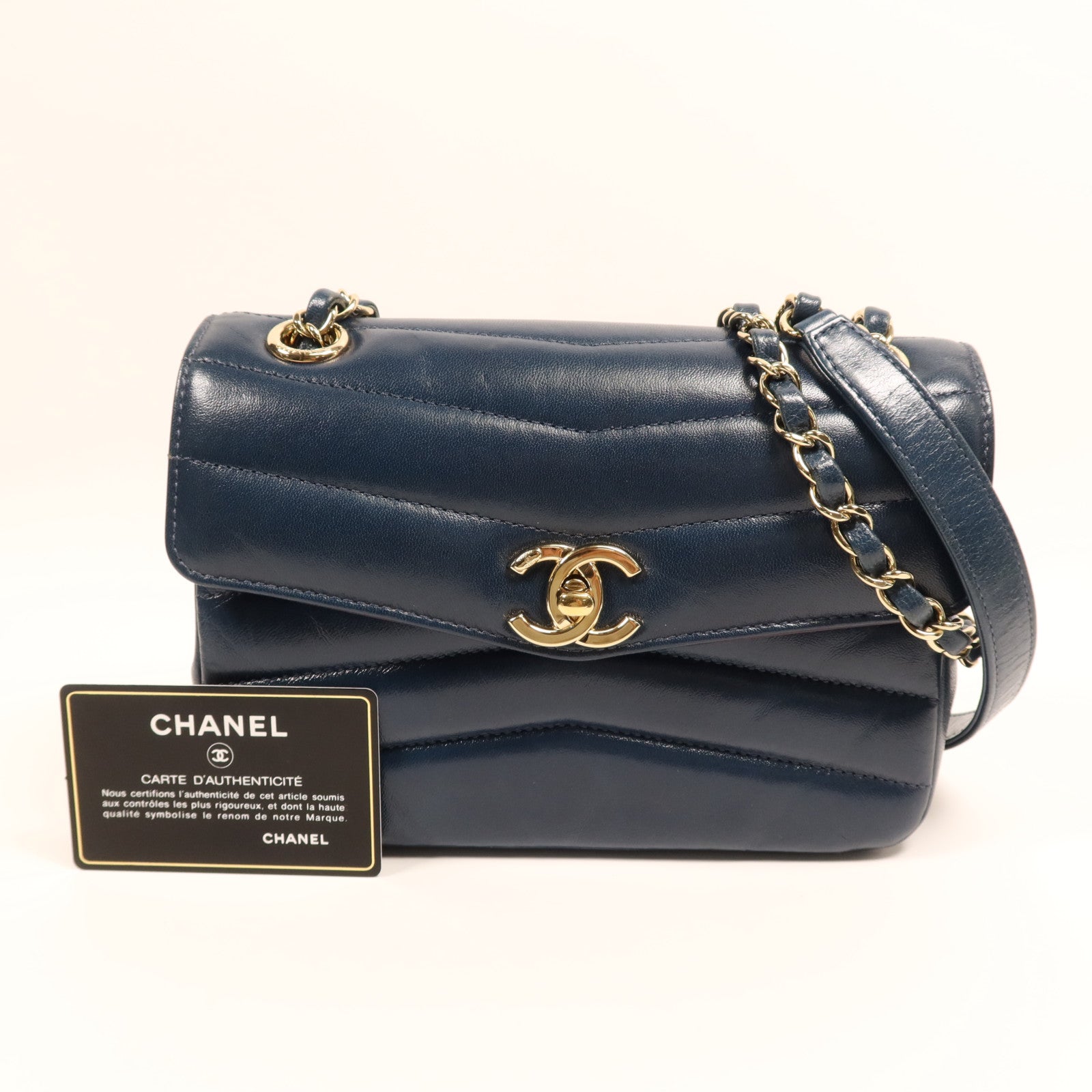CHANEL 羊皮皮革Shoulder Bag金扣鏈帶肩背袋