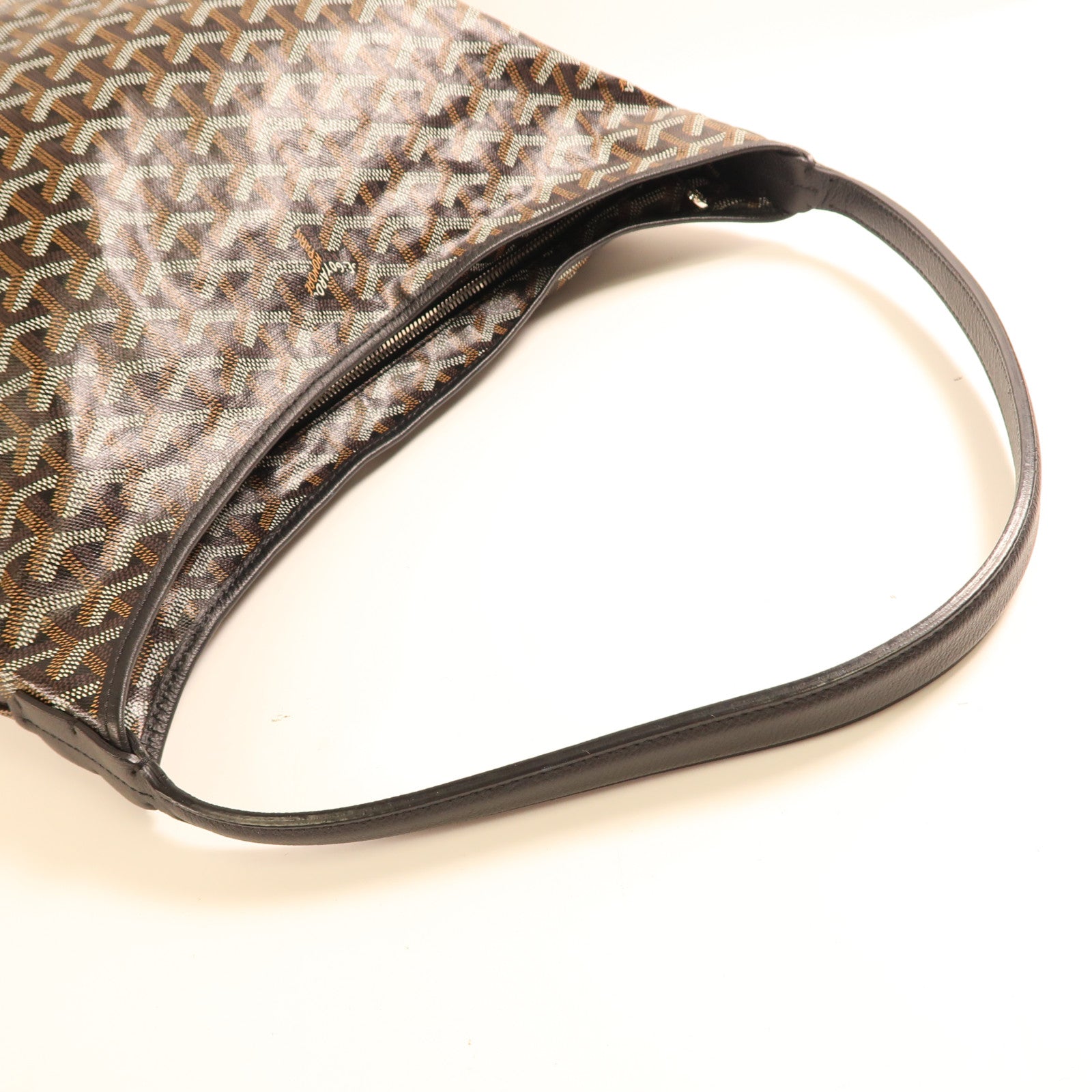 GOYARD 塗層帆布Hobo Bag銀扣肩背袋