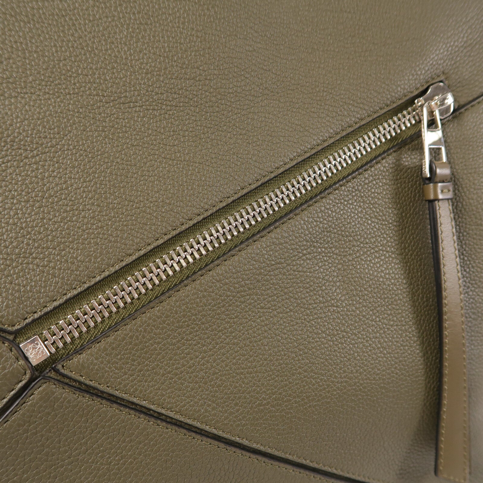LOEWE 牛皮皮革Puzzle Messenger Bag肩背袋