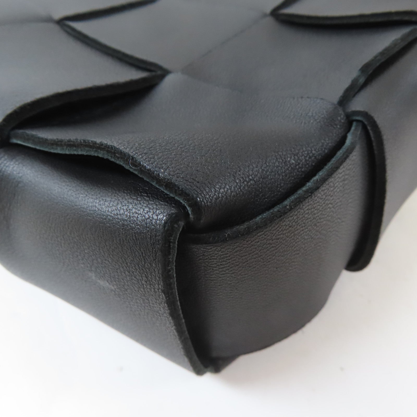 BOTTEGA VENETA 織紋牛皮皮革Shoulder Bag銀扣肩背袋黑色
