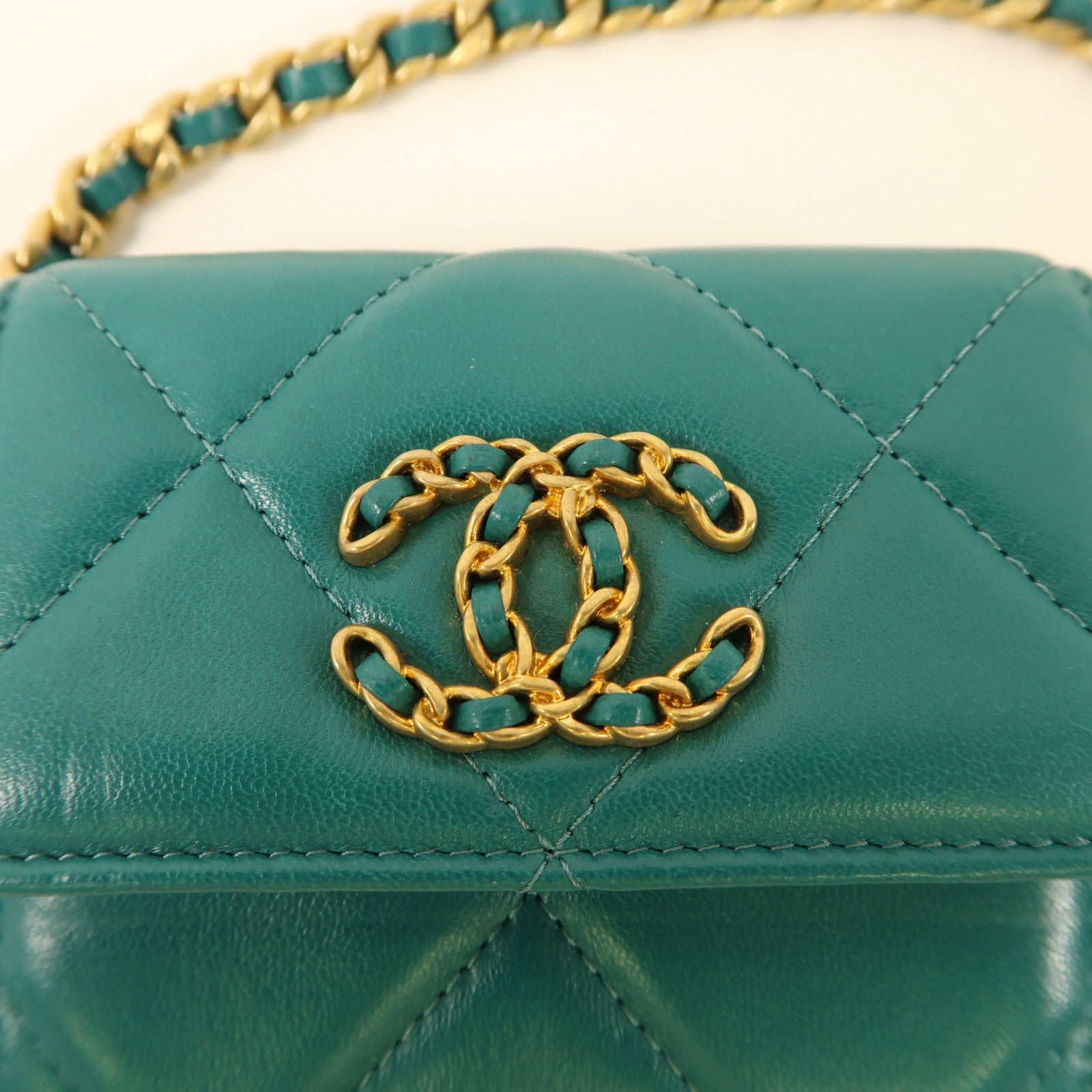 CHANEL 羊皮皮革C19 Card Case Chain Shoulder Bag鏈帶肩背袋