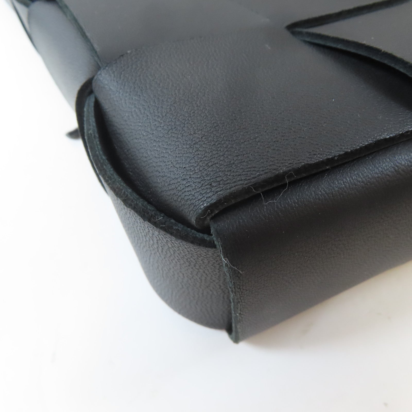 BOTTEGA VENETA 織紋牛皮皮革Shoulder Bag銀扣肩背袋黑色