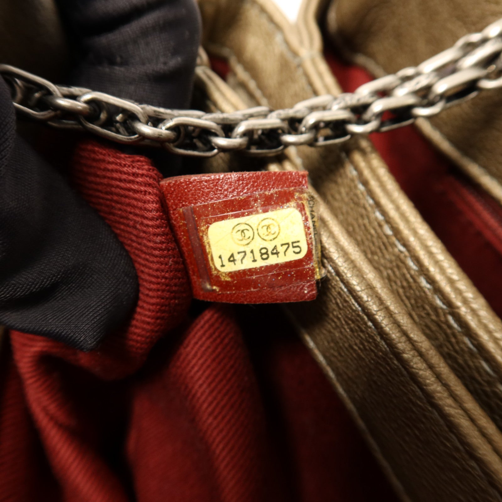 CHANEL 牛皮皮革Mademoiselle Bowling Bag鏈帶肩背袋