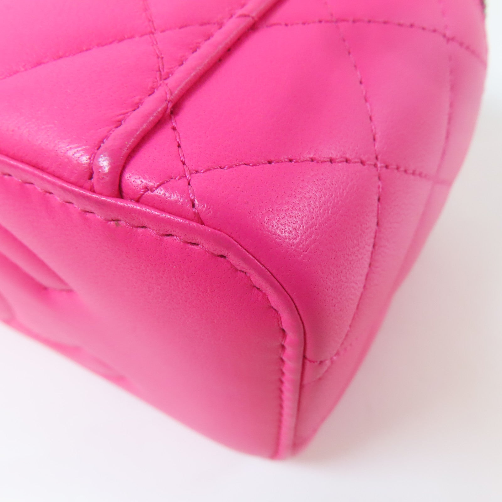 CHANEL 【激減優惠】菱格羊皮皮革Clutch with Chain銀扣鏈帶手挽肩背兩用袋粉紅色