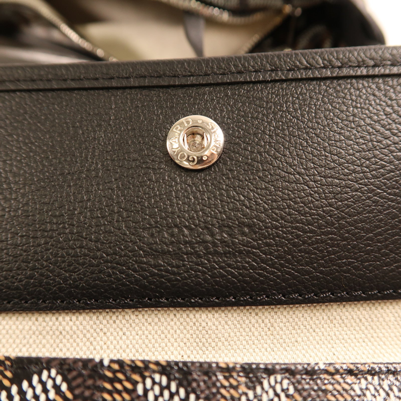 GOYARD 塗層帆布Hobo Bag銀扣肩背袋