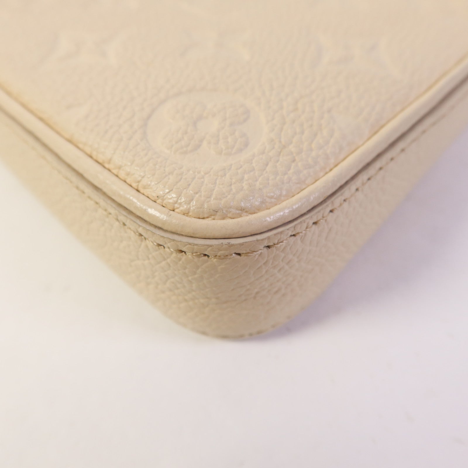 LOUIS VUITTON Monogram Empreinte Easy Pouch On Strap金扣手挽肩背兩用袋