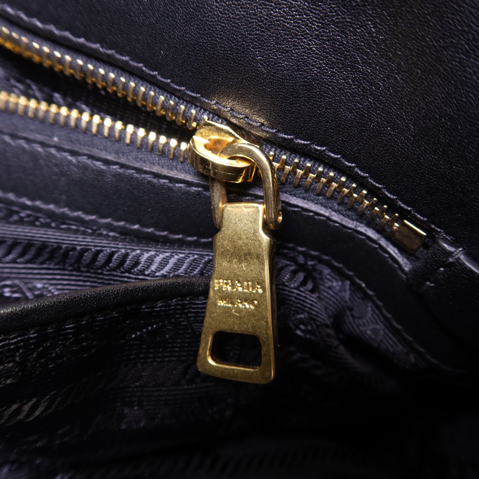 PRADA 尼龍2 Way Shoulder Bag金扣手挽肩背兩用袋