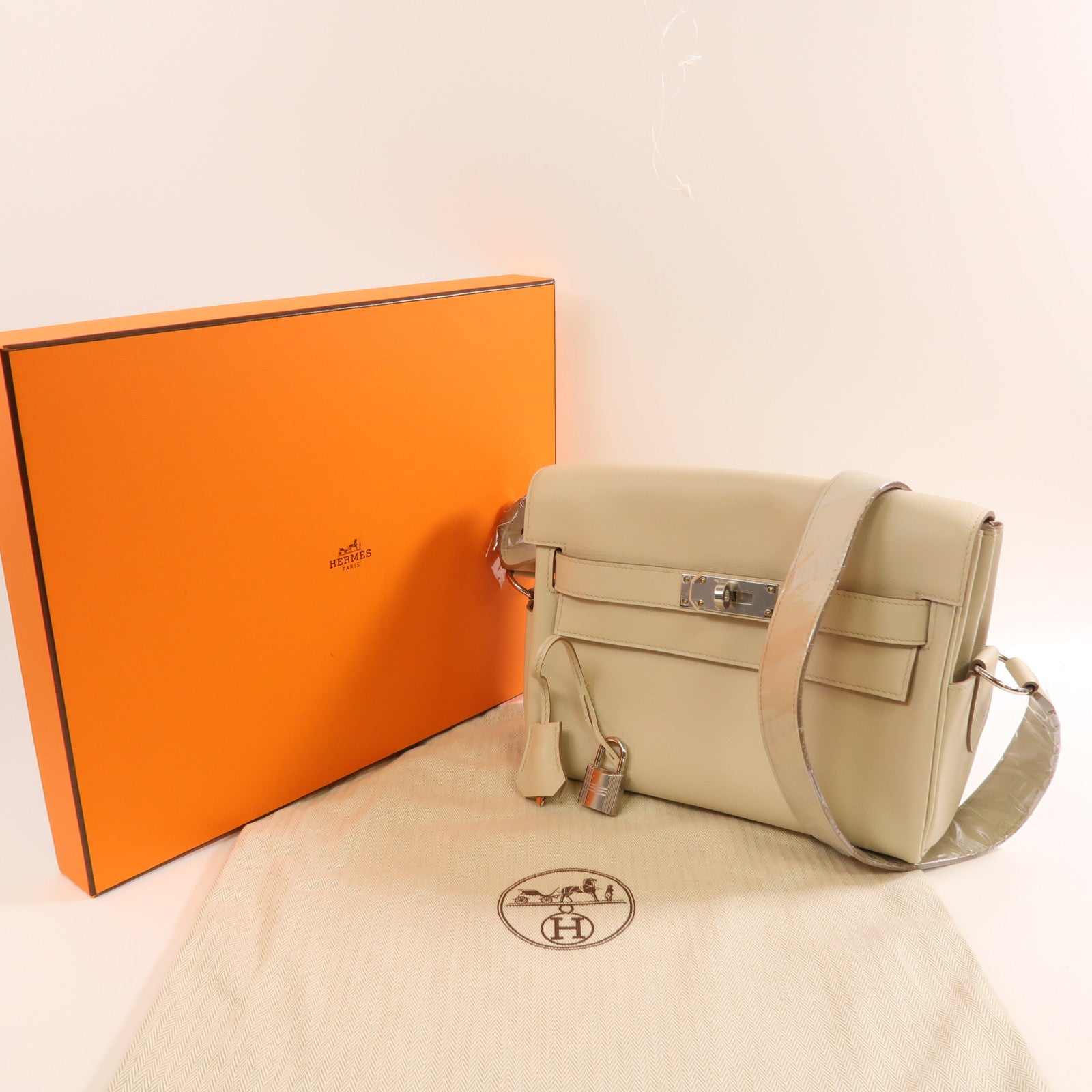 HERMES Evercolor皮革Kelly Messenger PM銀扣肩背袋8L Beton