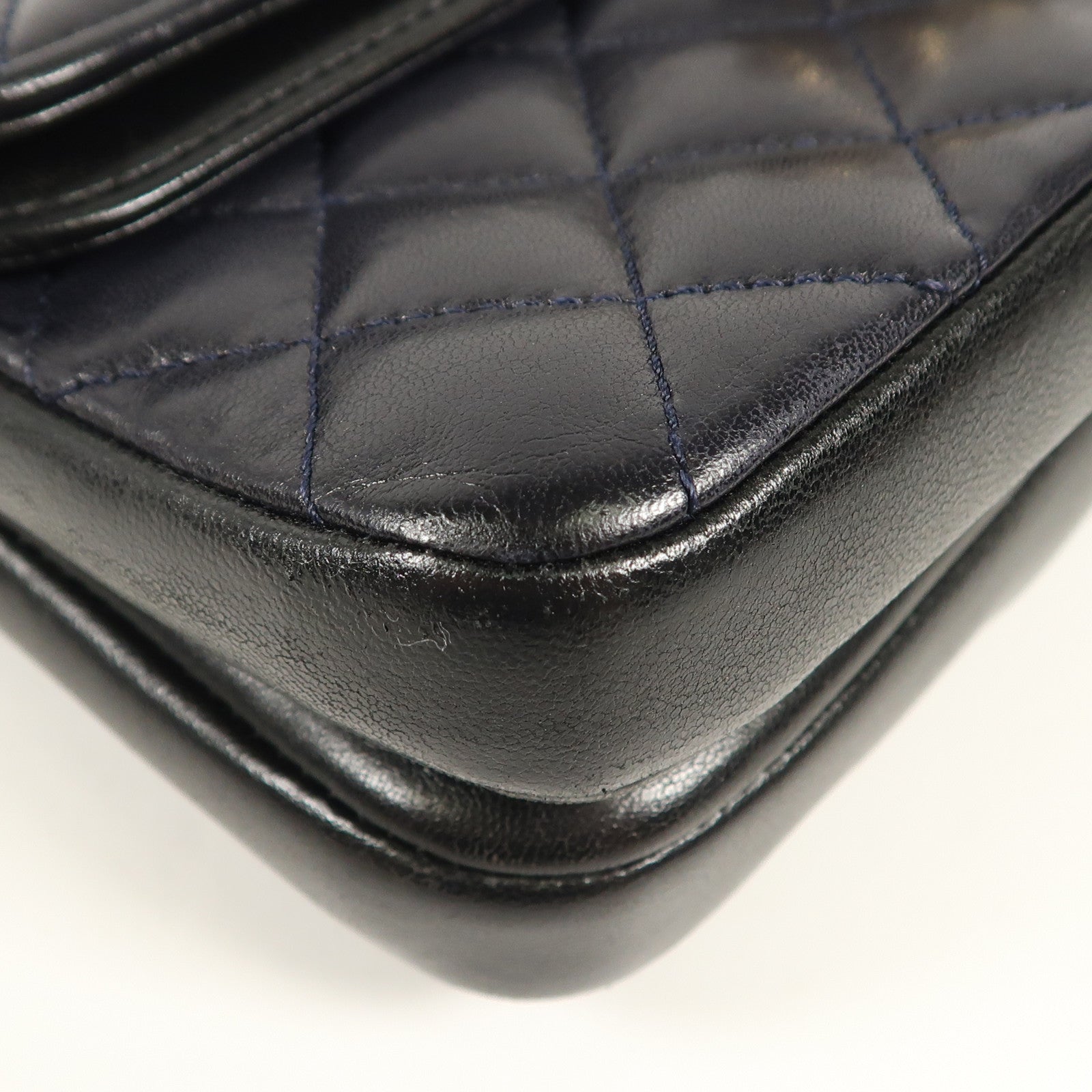 CHANEL 羊皮皮革Shoulder Bag金扣鏈帶肩背袋