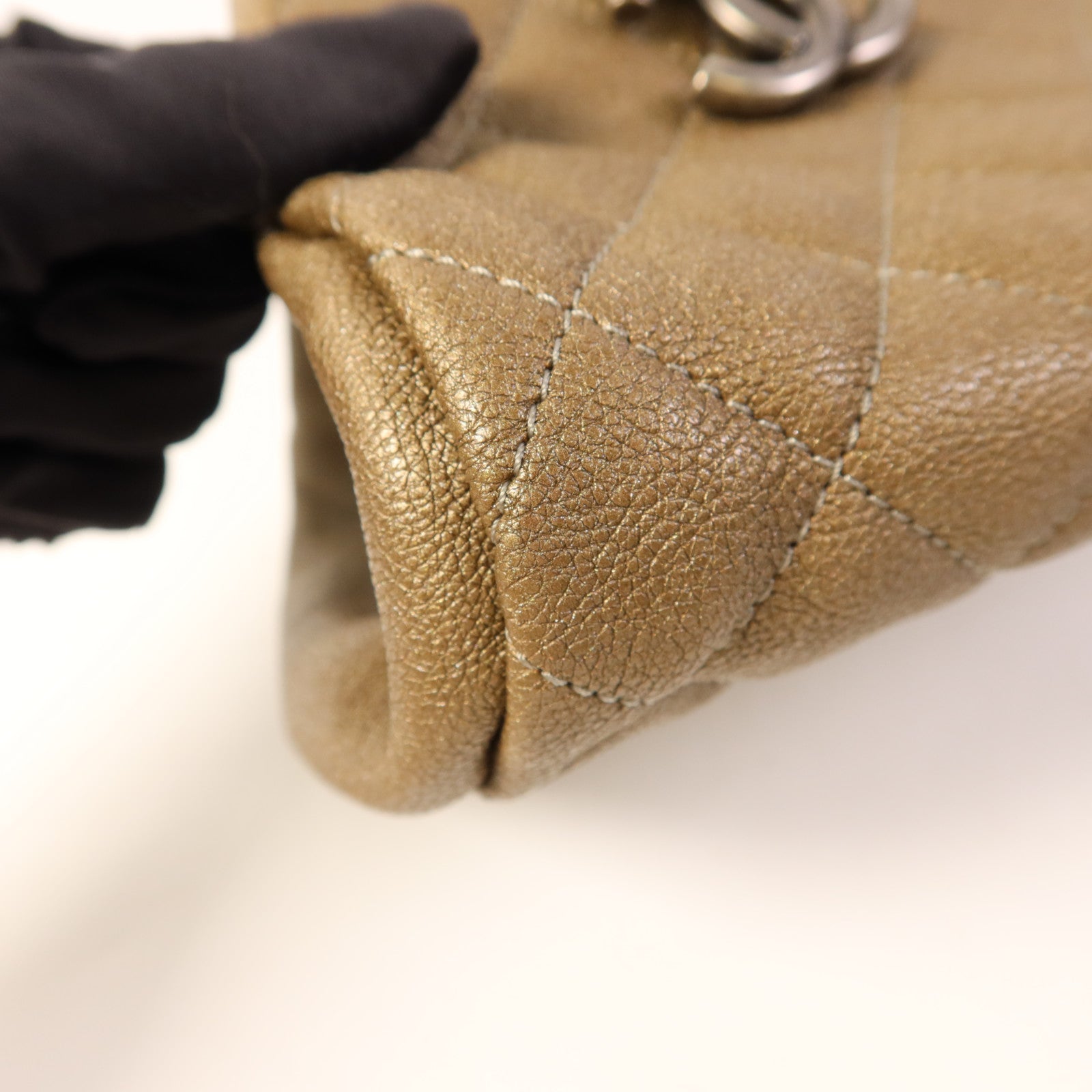 CHANEL 牛皮皮革Mademoiselle Bowling Bag鏈帶肩背袋