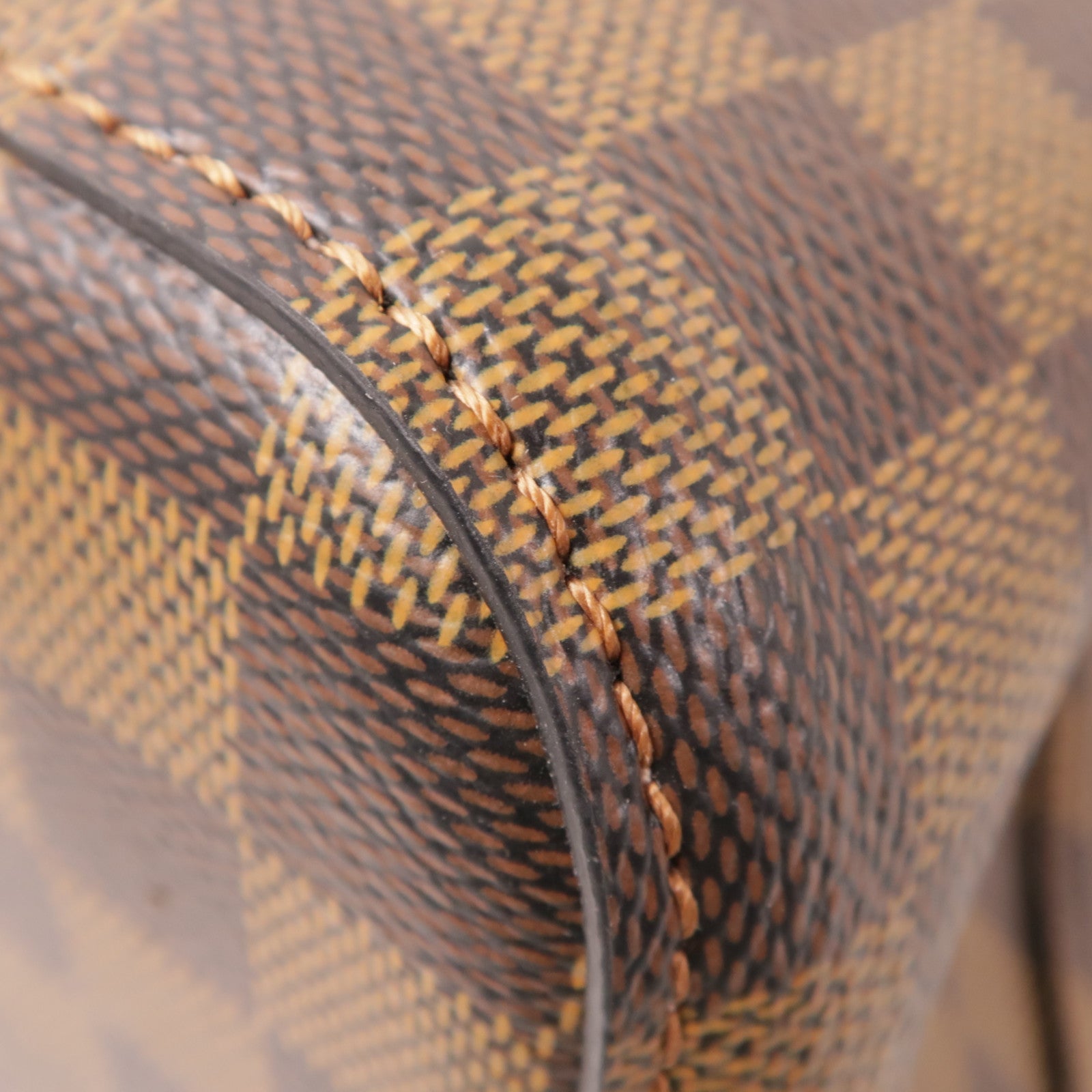 LOUIS VUITTON Damier NeoNoe金扣肩背袋