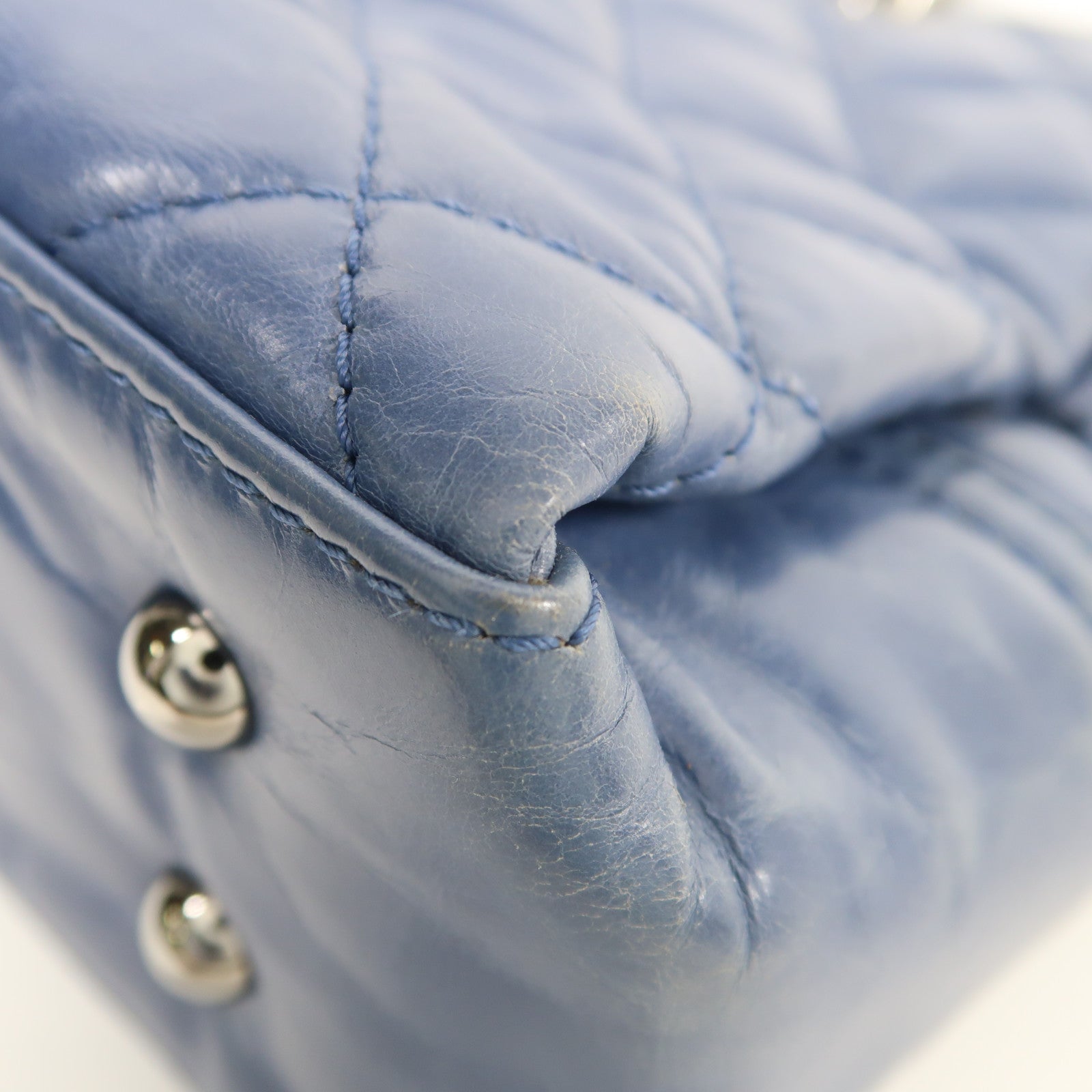 CHANEL 牛皮皮革Shoulder Bag銀扣肩背袋