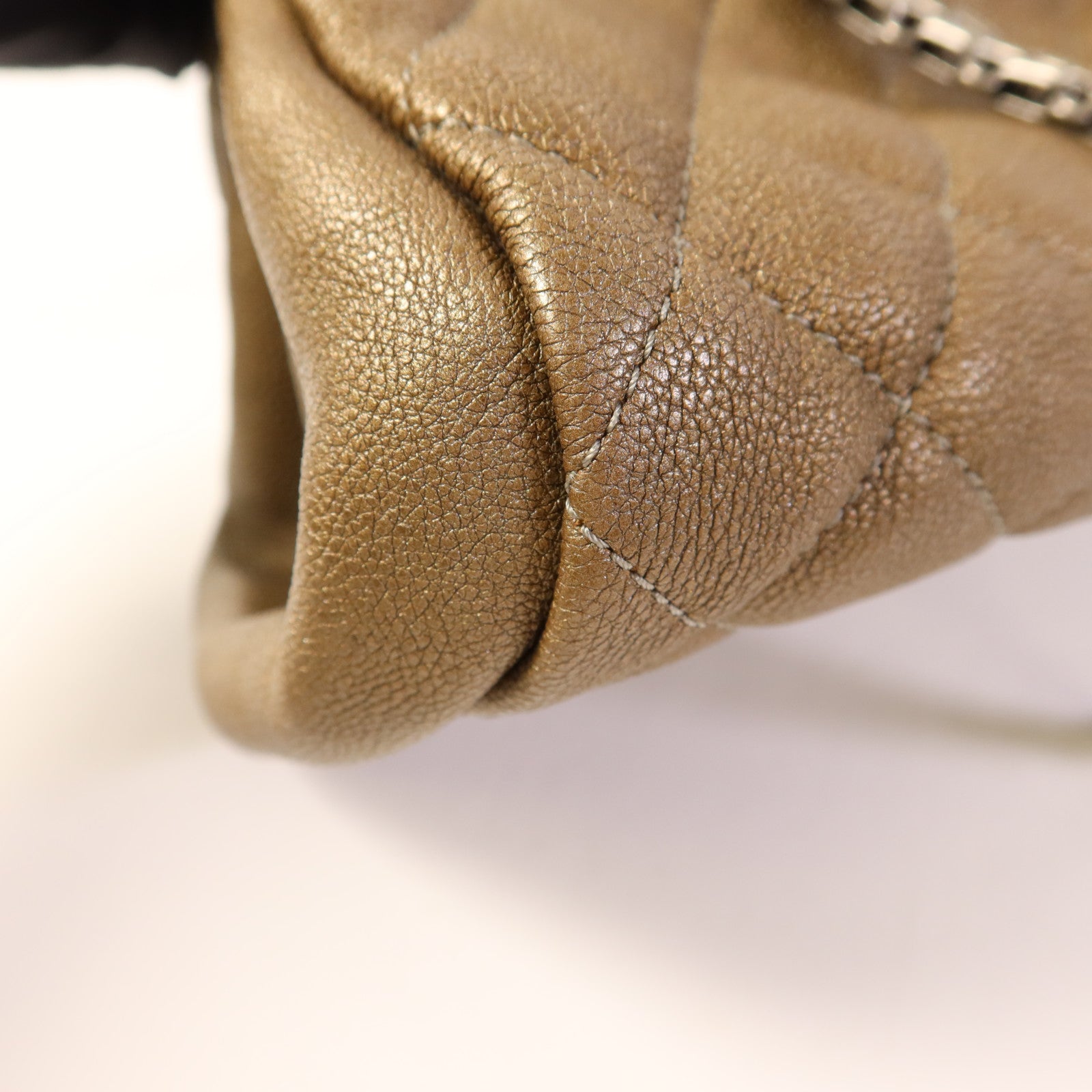 CHANEL 牛皮皮革Mademoiselle Bowling Bag鏈帶肩背袋