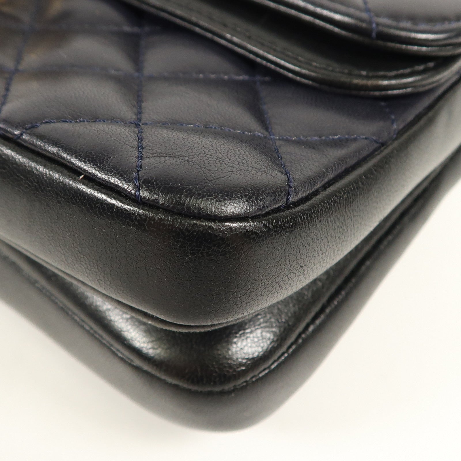CHANEL 羊皮皮革Shoulder Bag金扣鏈帶肩背袋