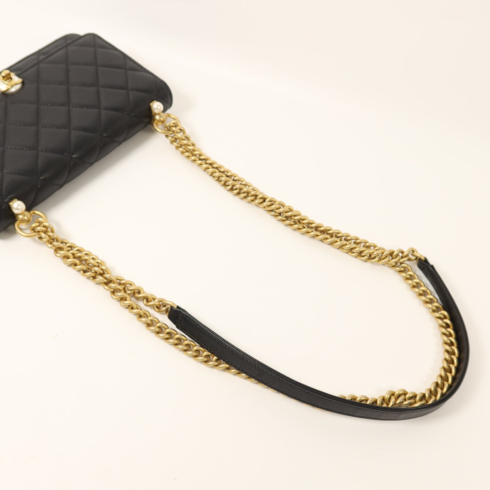 CHANEL 牛皮皮革Wallet On Chain金扣鏈帶肩背袋