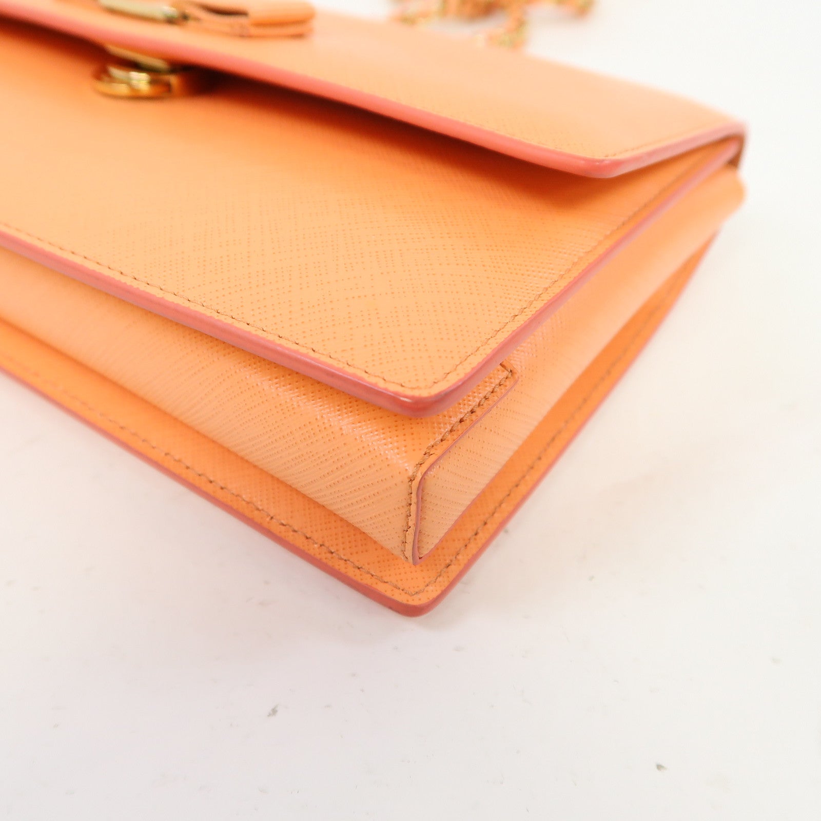 Salvatore Ferragamo 【激減優惠】牛皮皮革Chain Shoulder金扣鏈帶肩背袋橘粉色