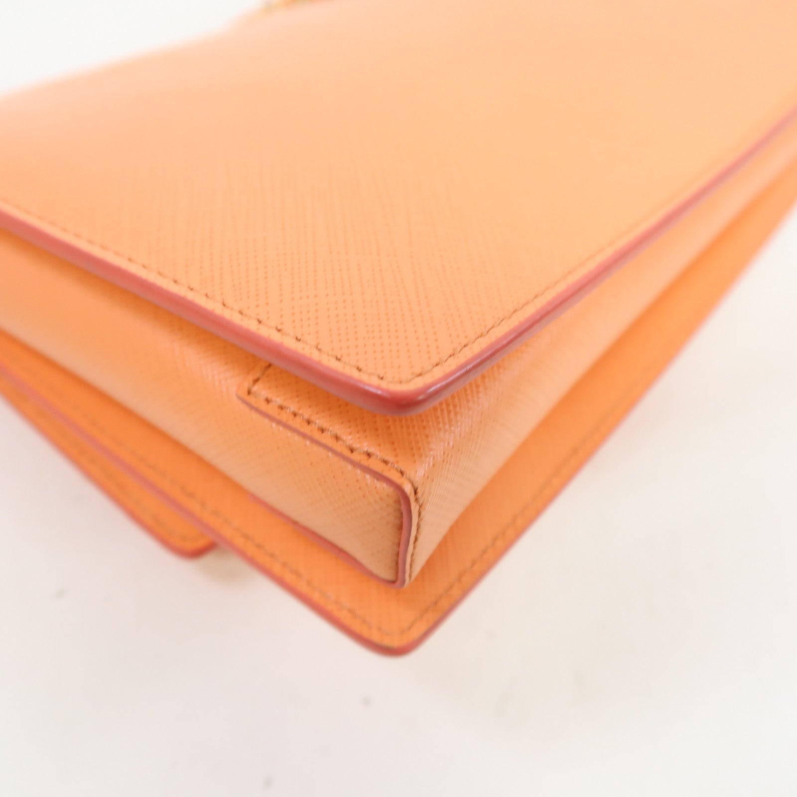 Salvatore Ferragamo 【激減優惠】牛皮皮革Chain Shoulder金扣鏈帶肩背袋橘粉色