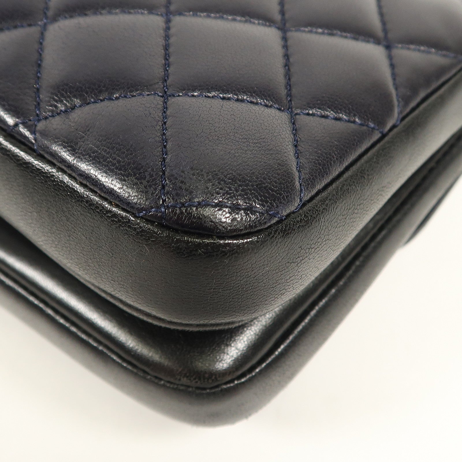 CHANEL 羊皮皮革Shoulder Bag金扣鏈帶肩背袋