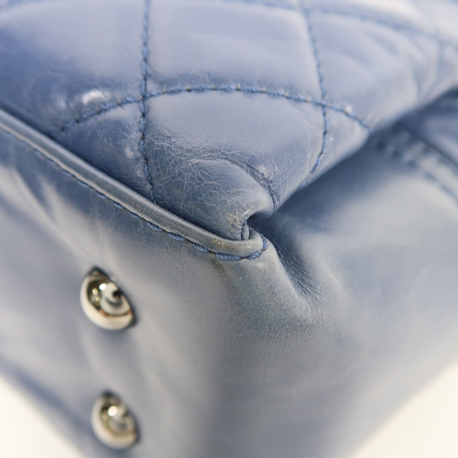 CHANEL 牛皮皮革Shoulder Bag銀扣肩背袋