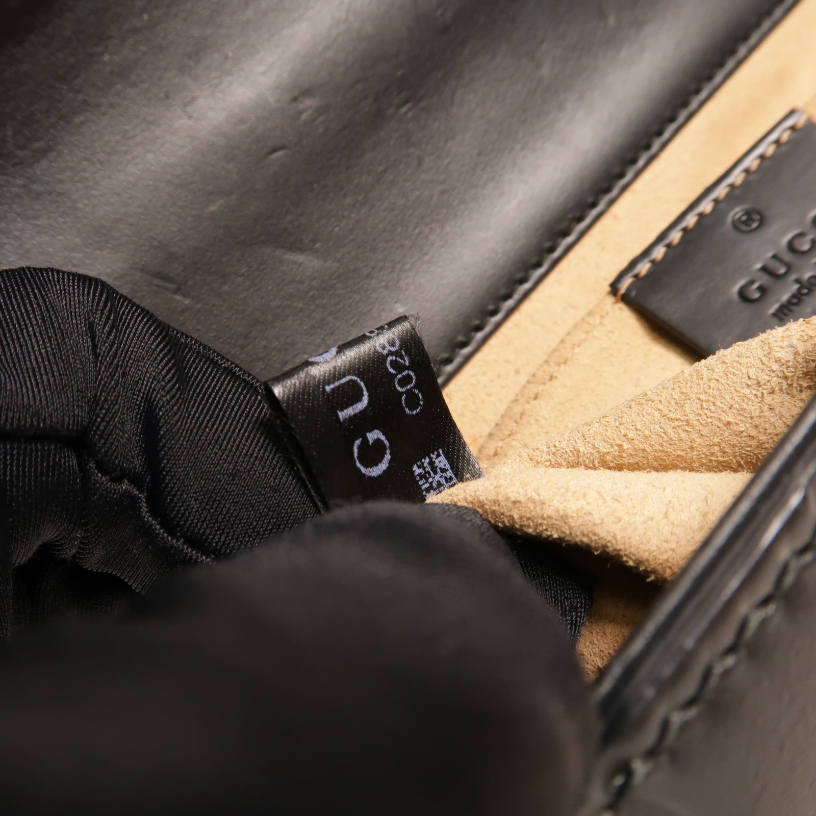 GUCCI 牛皮皮革Padlock Small金扣鏈帶肩背袋