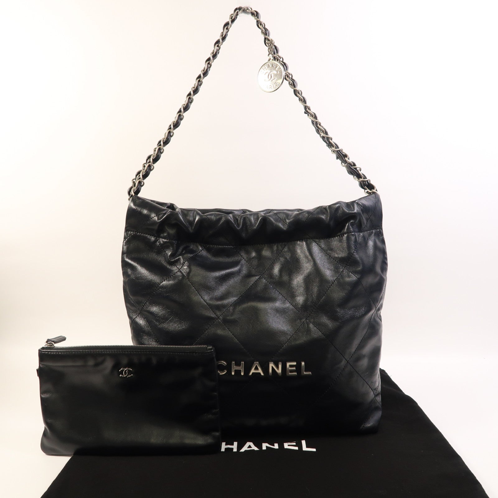 CHANEL 牛皮皮革Chanel 22 Small銀扣鏈帶肩背袋