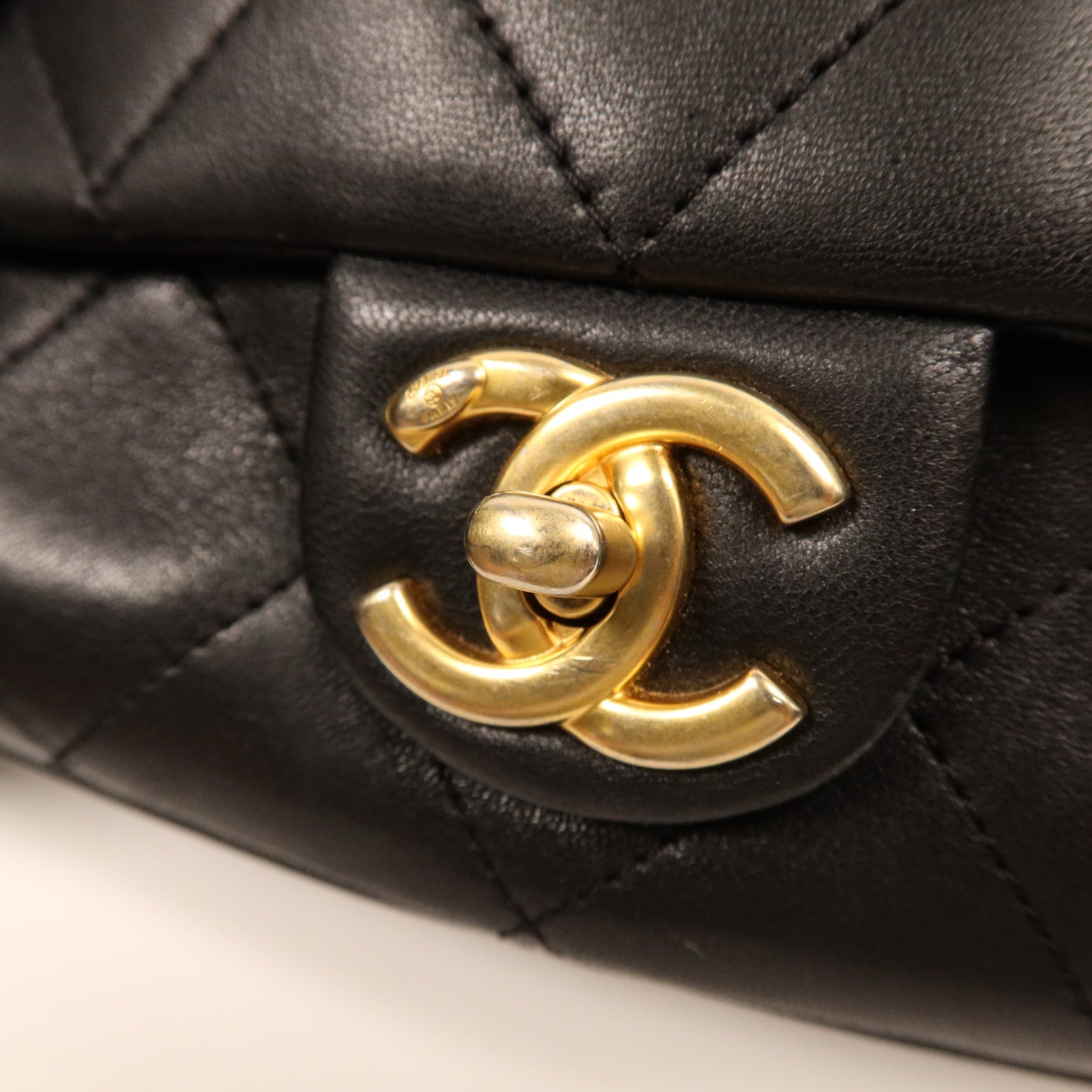 CHANEL 羊皮皮革Chain Shoulder Bag金扣鏈帶肩背袋