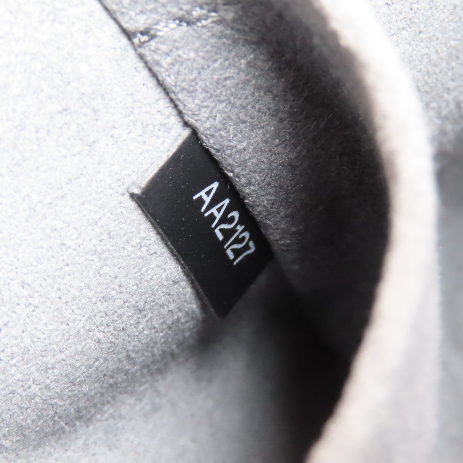 LOUIS VUITTON Epi Alma PM銀扣手挽袋黑色