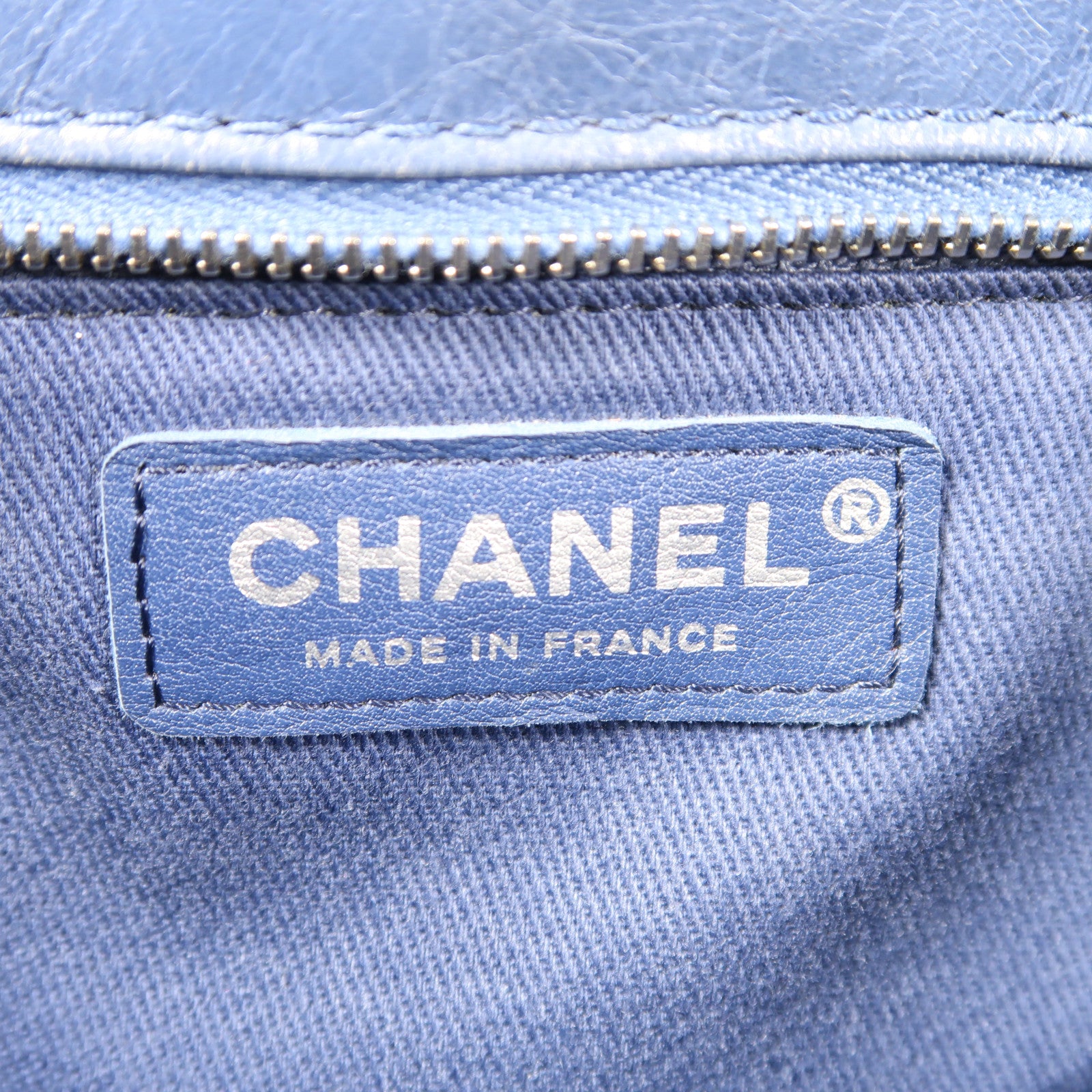 CHANEL 牛皮皮革Shoulder Bag銀扣肩背袋