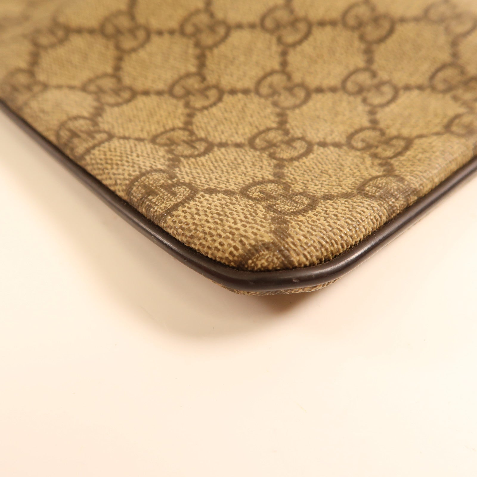 GUCCI 塗層帆布Shoulder Bag銀扣肩背袋