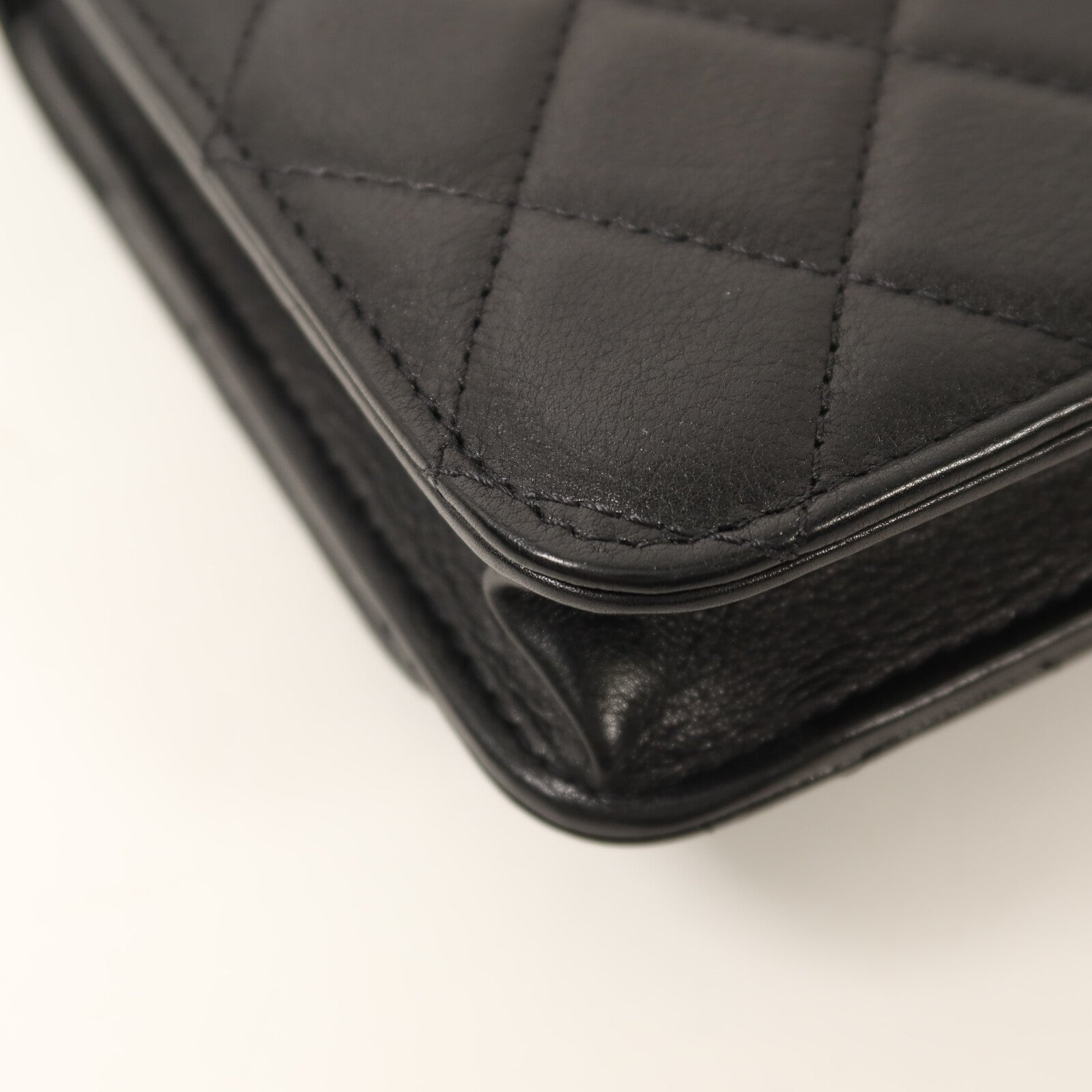 CHANEL 牛皮皮革Wallet On Chain金扣鏈帶肩背袋