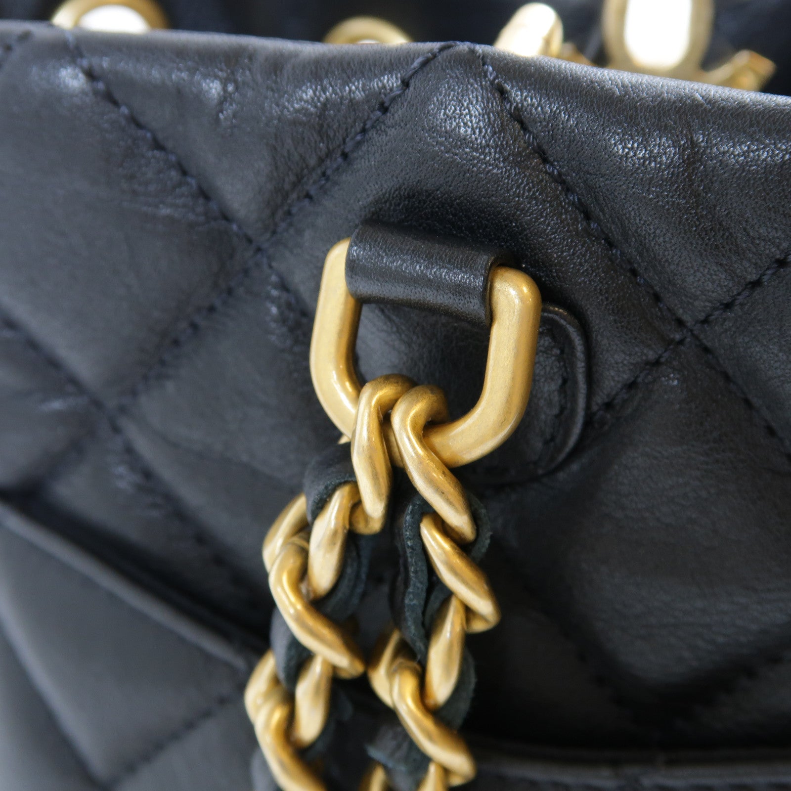 CHANEL 菱格皮革Mini Backpack金扣鏈帶背包黑色
