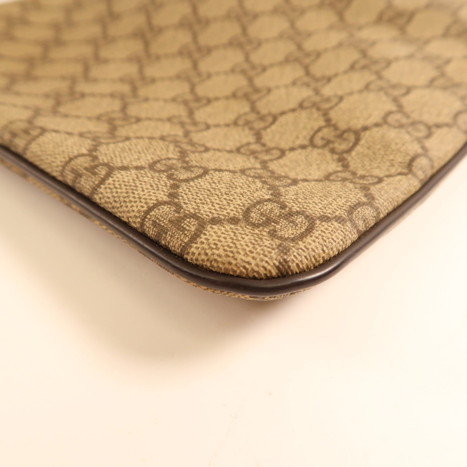 GUCCI 塗層帆布Shoulder Bag銀扣肩背袋