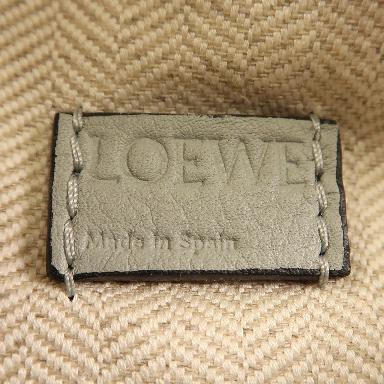 LOEWE 牛皮皮革Mini Puzzle銀扣手挽肩背兩用袋