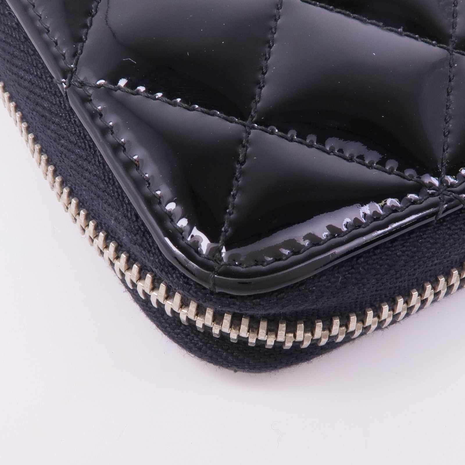 CHANEL 漆皮皮革Round Long Wallet銀扣長錢包