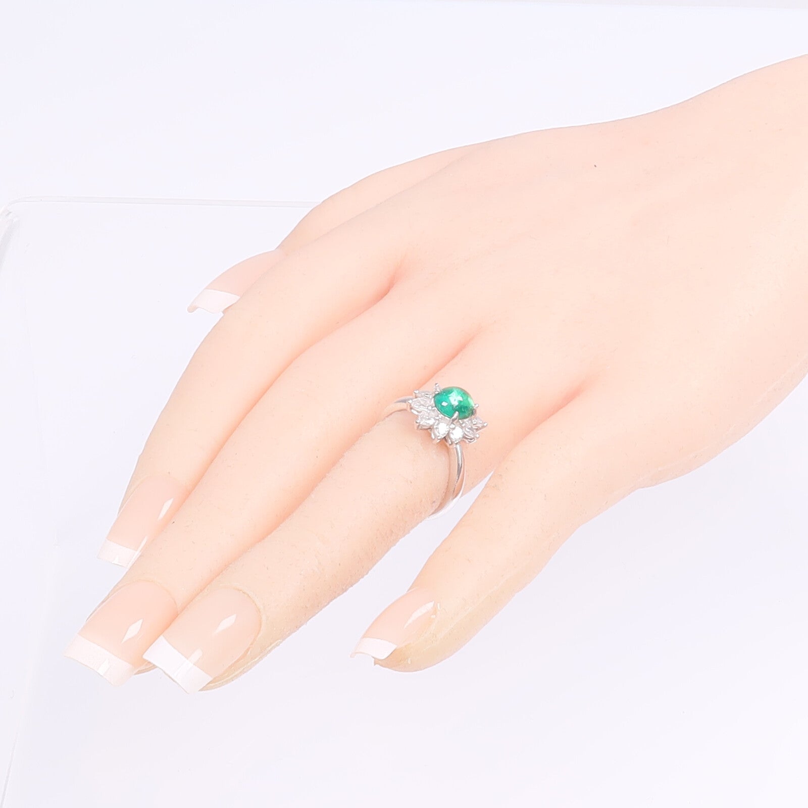 JEWELRY 【激減優惠】18K白金Emerald Diamond Ring綠寶石/鑽石戒指US#6