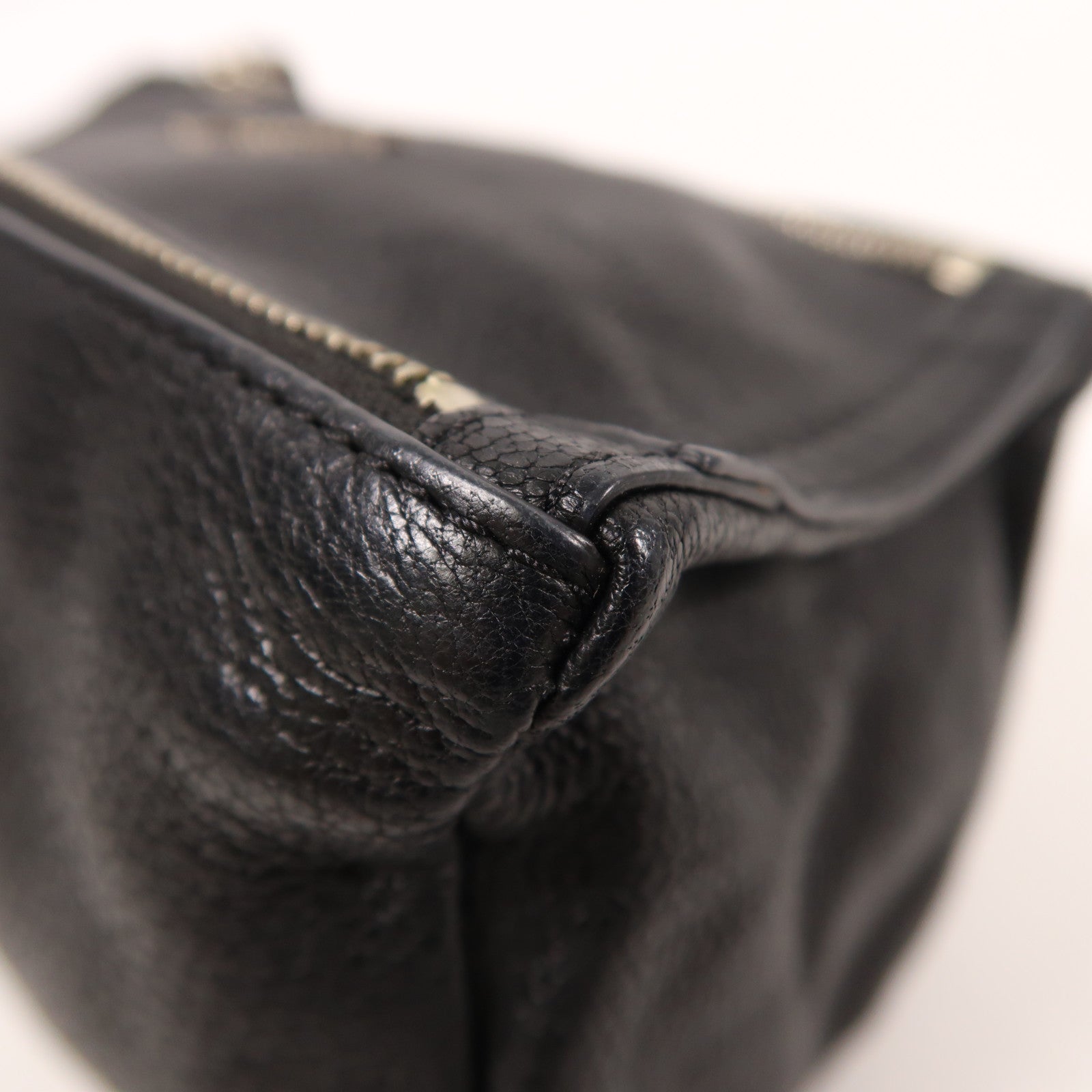 GIVENCHY 牛皮皮革Pandora Clutch銀扣手拿包