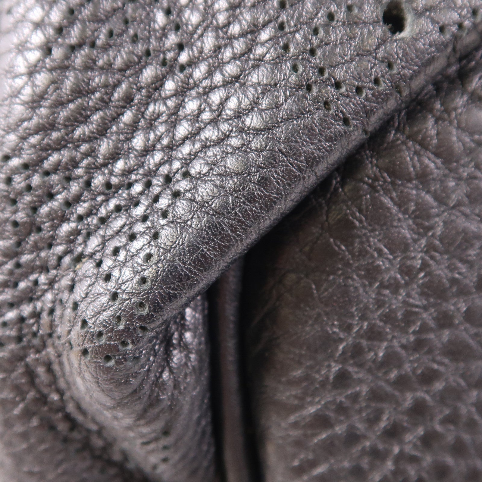 LOUIS VUITTON 【激減優惠】牛皮皮革XS金扣肩背袋
