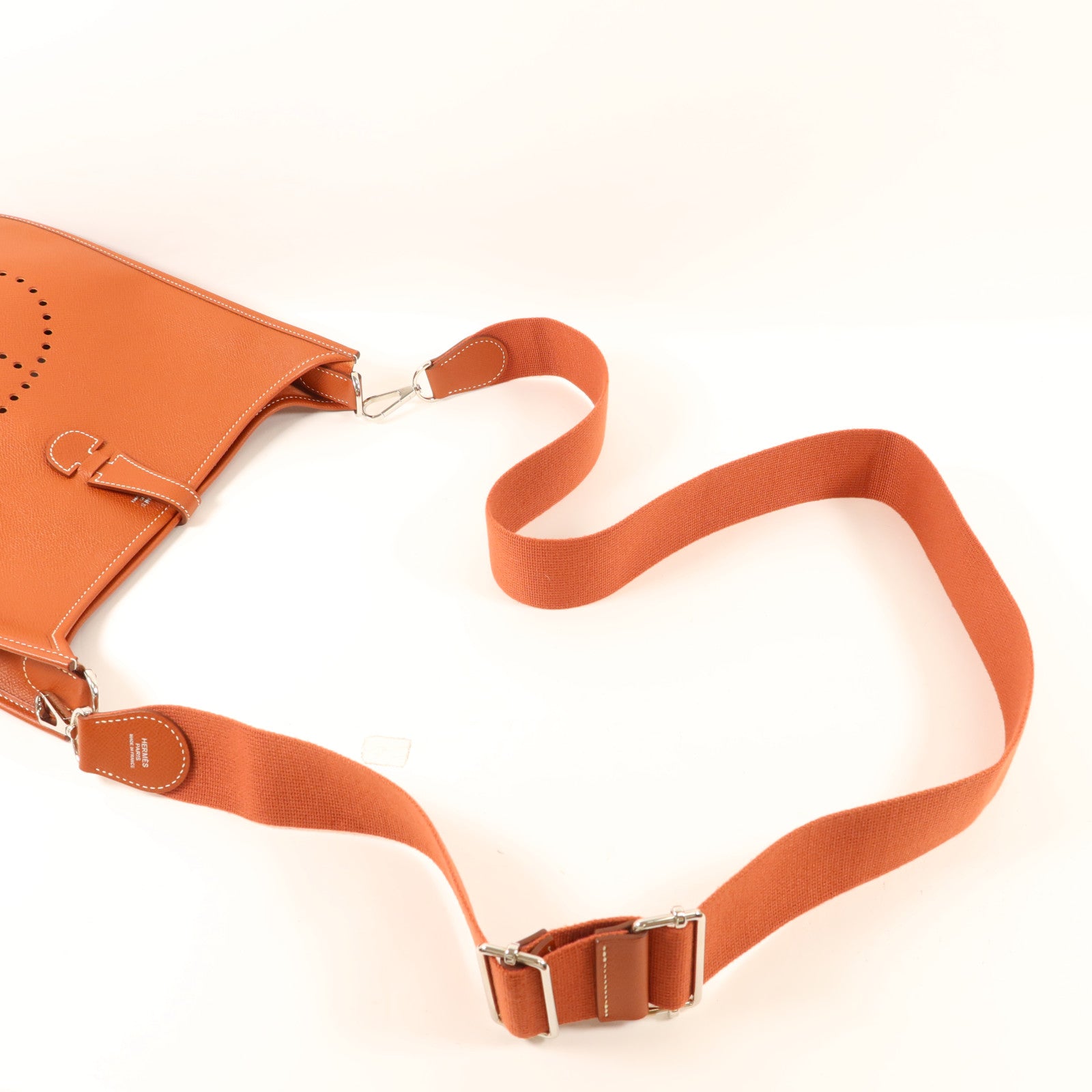 HERMES Epsom皮革Evelyne PM銀扣肩背袋Brique