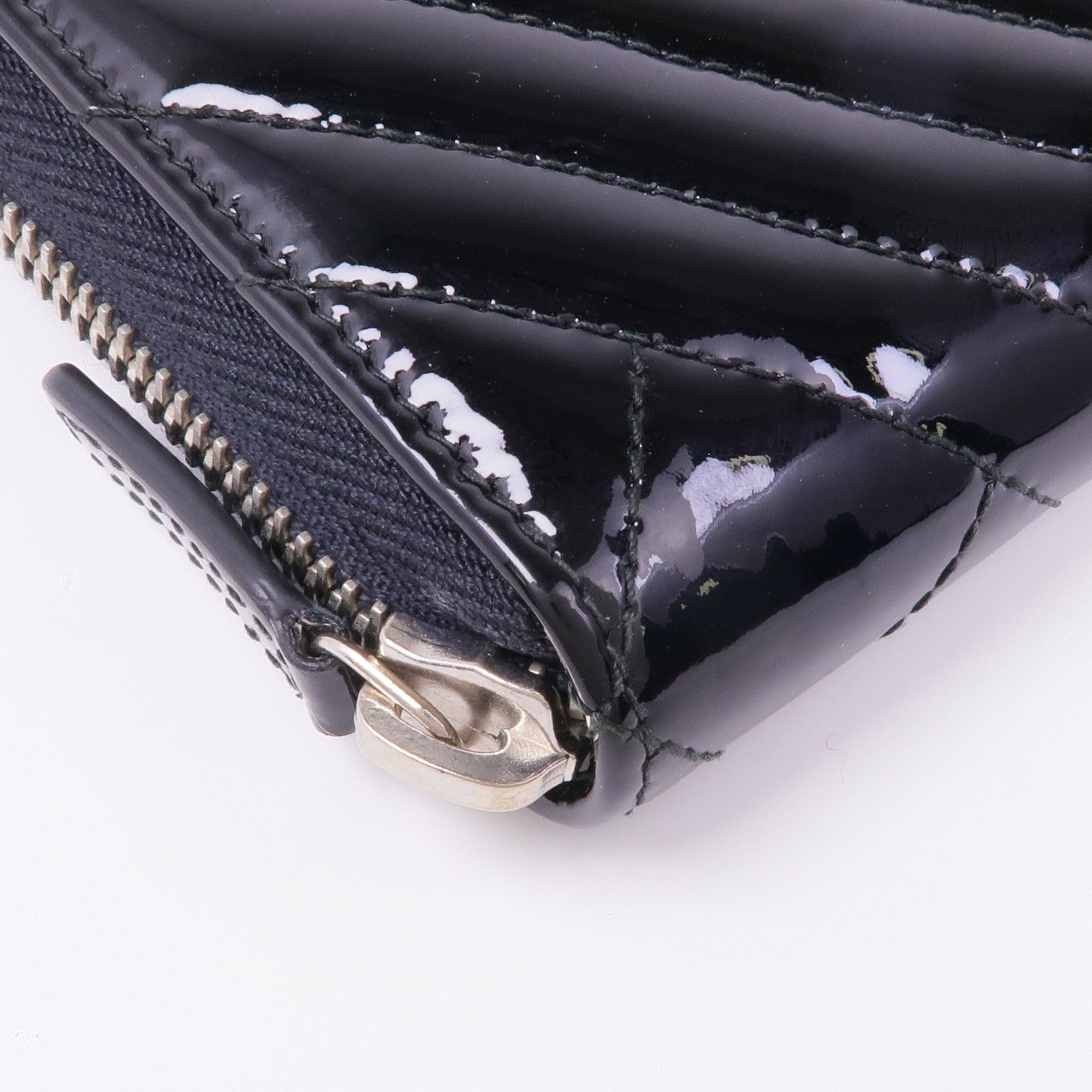 CHANEL 漆皮皮革Round Long Wallet銀扣長錢包