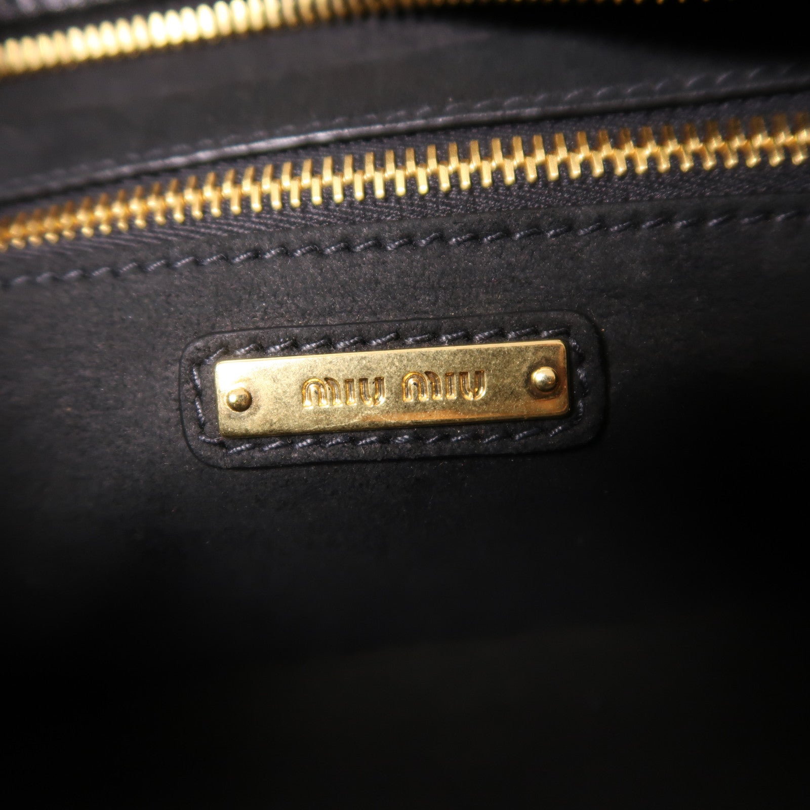 Miu Miu 牛皮皮革2 Way Shoulder金扣肩背袋