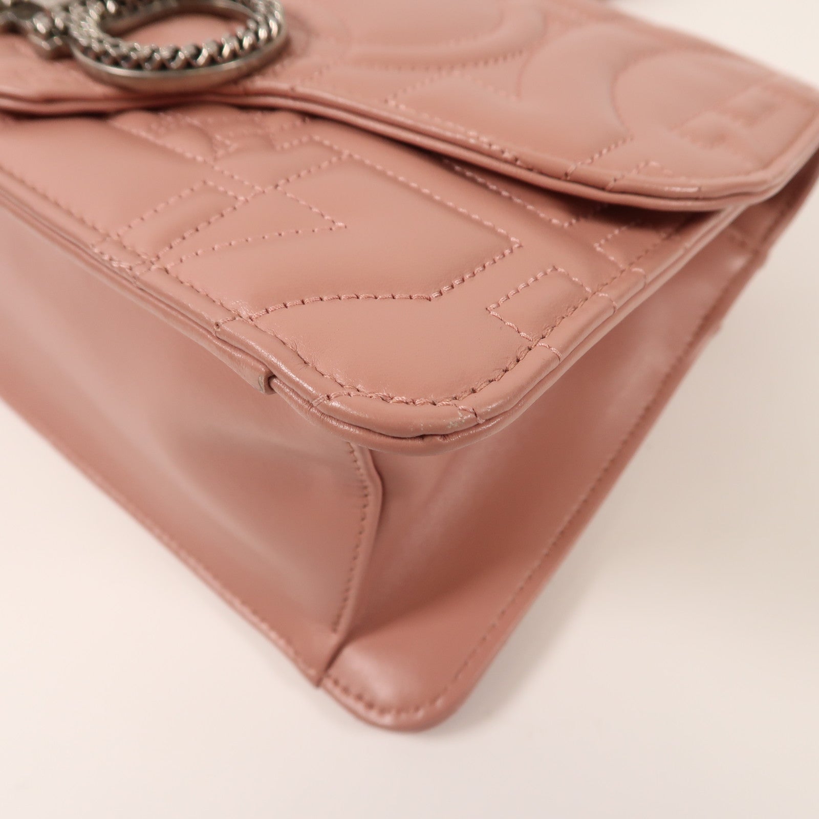 Salvatore Ferragamo 牛皮皮革Chain Shoulder銀扣鏈帶肩背袋